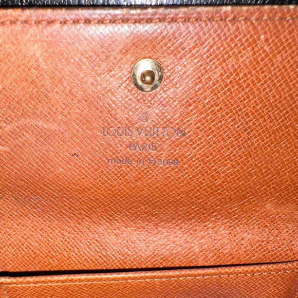 LOUIS VUITTON LV Monogram Elise Wallet - Picture 4 of 8